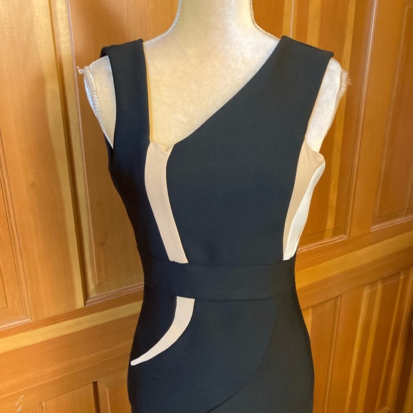 Women’s Colorblock Split High Bandage Dress. - Picture 9 of 16